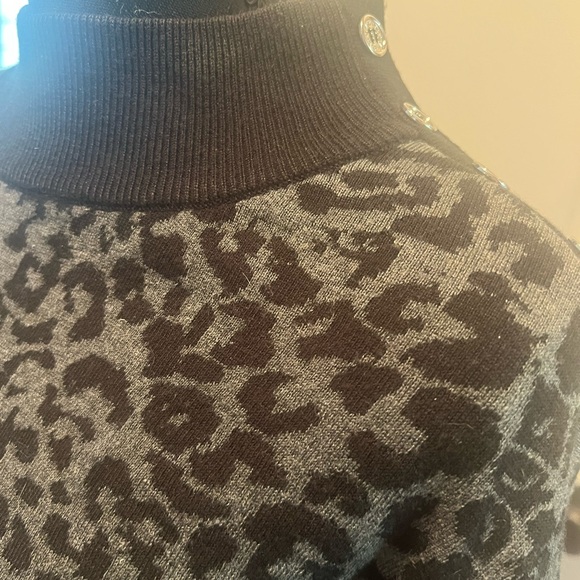 Leopard print turtleneck - Picture 3 of 6